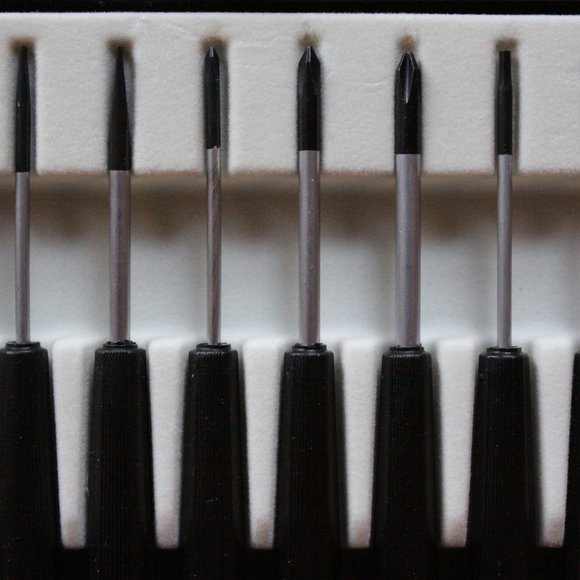 New 15 pcs Precision Screwdriver Tool Set Flat Blade, Phillips,Torks,Hex Key - Picture 9 of 11